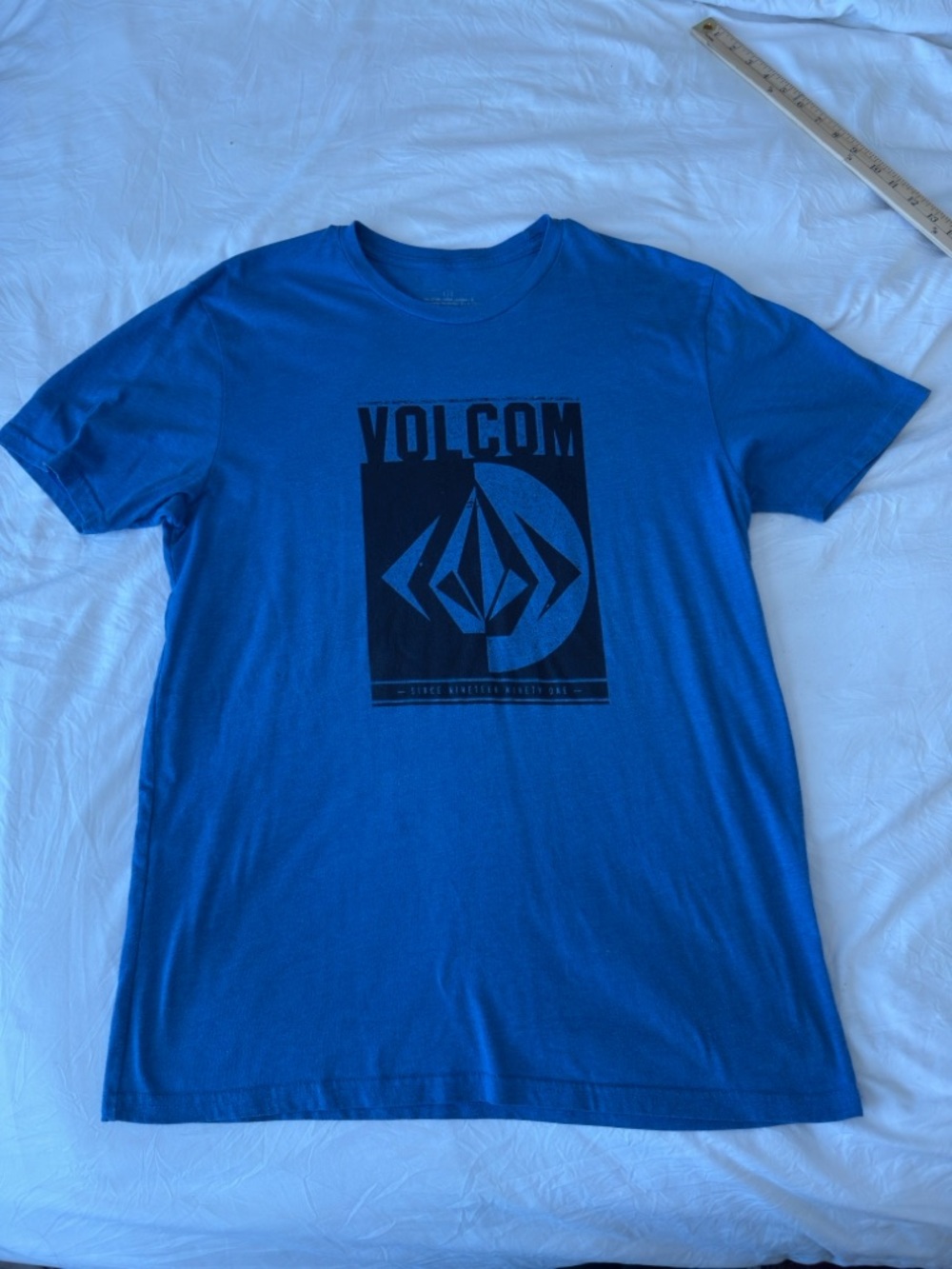 Volcom Graphic Tee - Men’s Large
